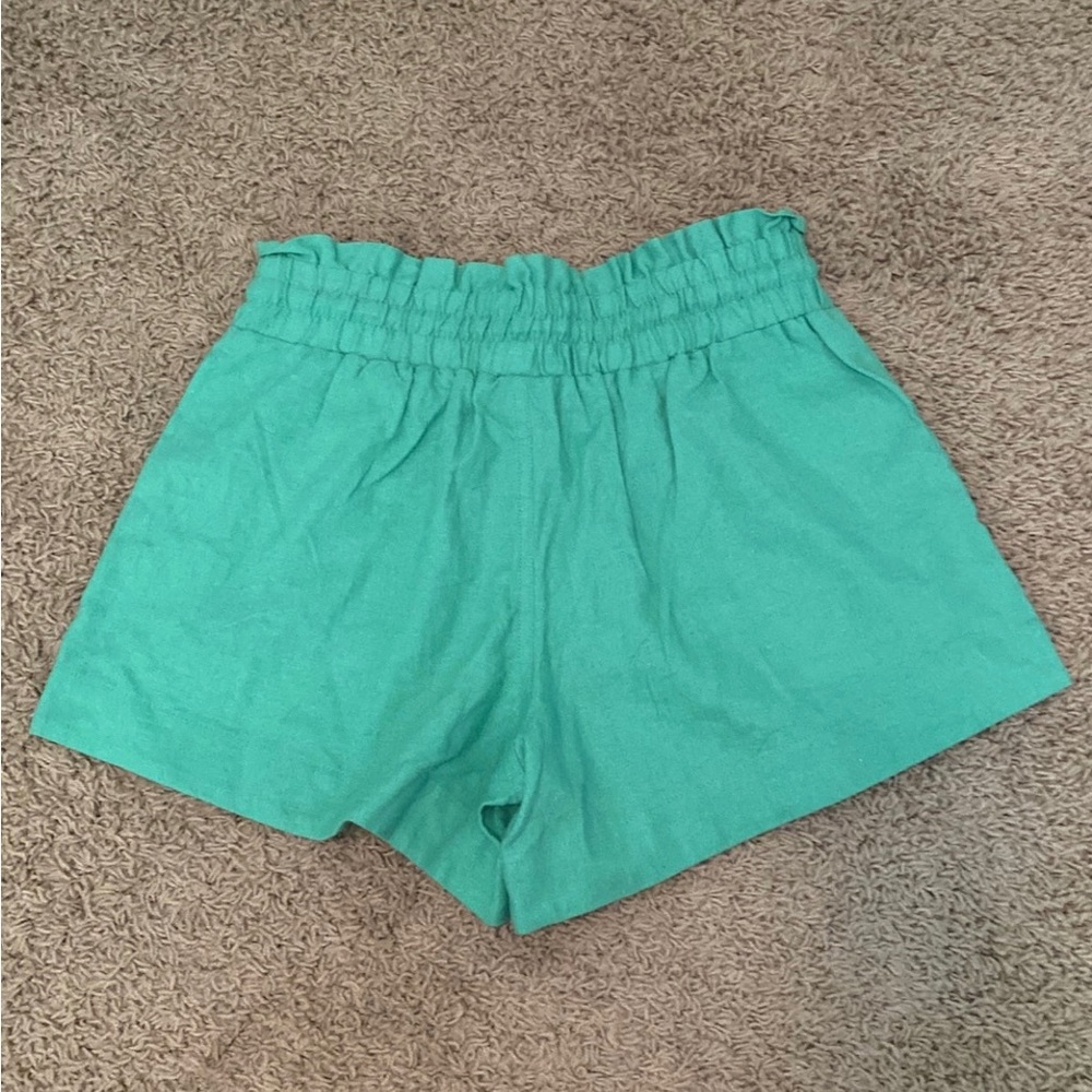 Green shorts - Picture 2 of 2
